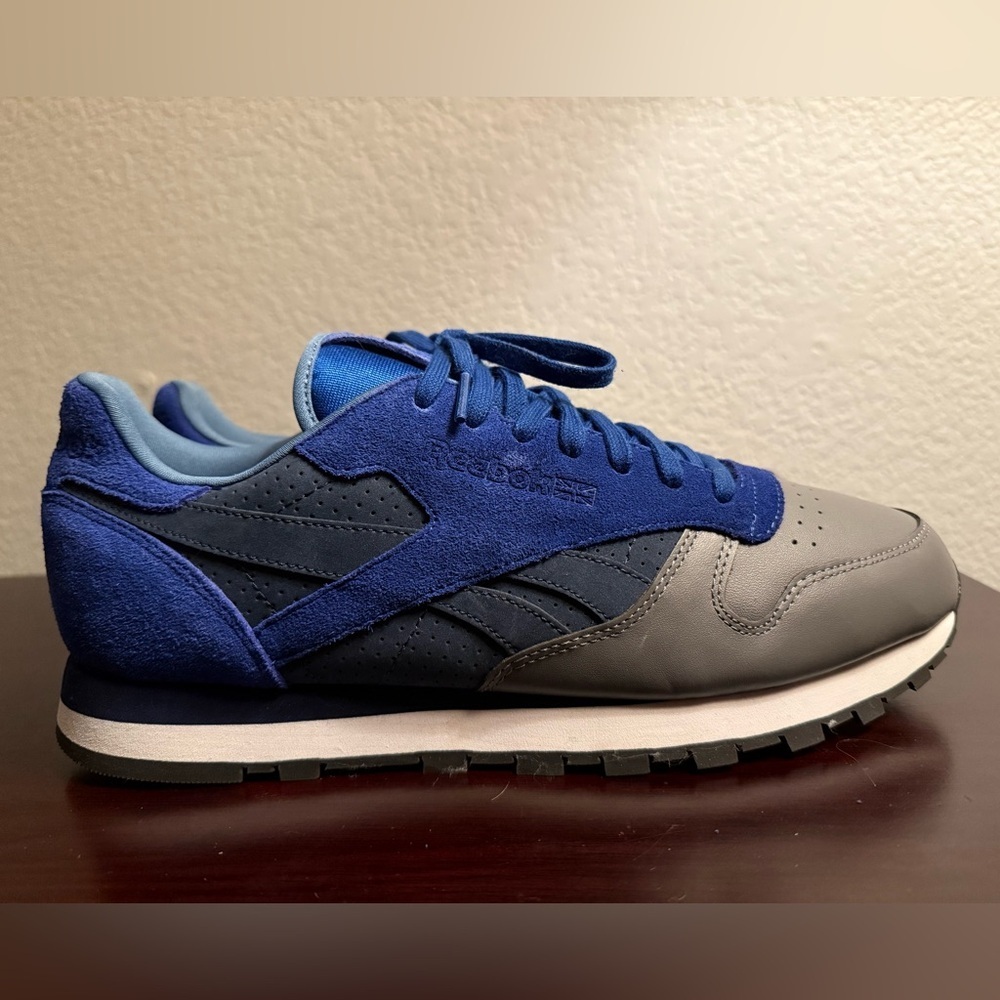 Reebok Classic Leather R12 Size 10 US - Picture 2 of 8